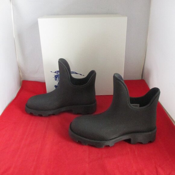 Burberry Men's Rubber Ankle Rain Boots $820 - Size EU 39 - Black - #1068 - Picture 2 of 11
